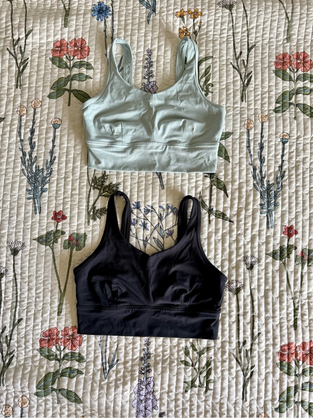 Women’s Duluth Trading Co. Seamless Scoop-Neck Bralette - Mint and Black
